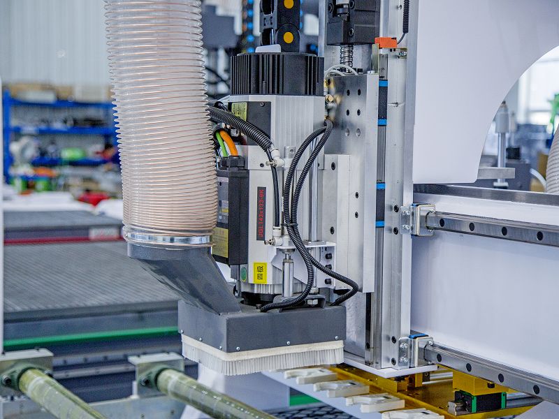 Disc Tool Change CNC Machining Center 2001 Disc Tool Change CNC Machining Center 2001